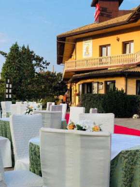 Гостиница Hotel La Fontanella  Серра Сан Бруно
